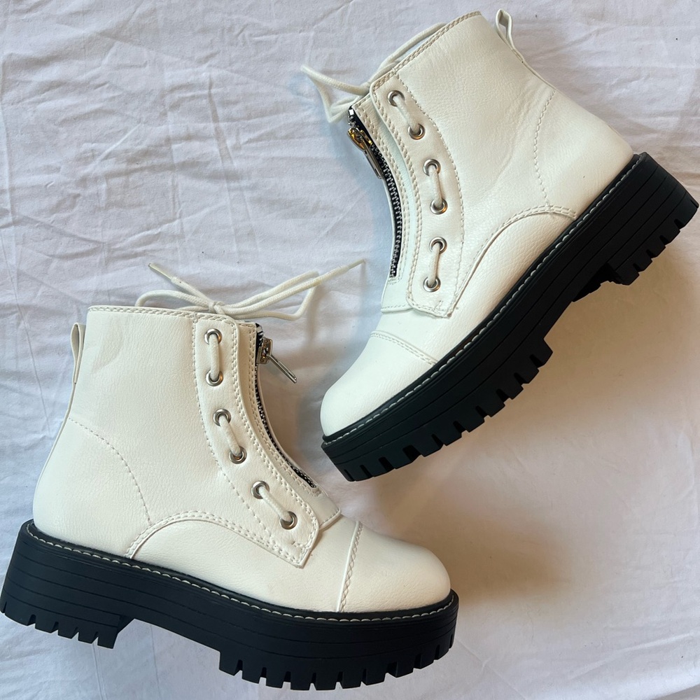 Brand new white combat boots, with zipper and laces